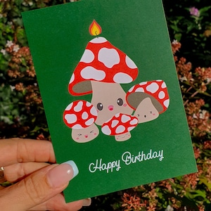 Cartão fofo de cogumelo pontilhado vermelho Kawaii. Cartão de aniversário do cogumelo venenoso. Cartão de trocadilho de cogumelo. Cartão de aniversário engraçado