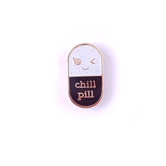 CUTE TINY HAPPY PILL PINK /& WHITE PIN BADGE ENAMEL METAL PILLS