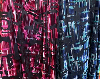 Roze/Blauwe Burnout Velvet print 4 way Stretch velvet Print. Stof verkocht op maat gesneden. 60" breed burn-out fluweel. (2 kleuren beschikbaar)