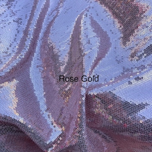 Mini Disc Flache Pailletten auf Polyester Spandex Meterware Meterware 58 "/ 60"" - 2 Richtung." Verschiedene Farben erhältlich.