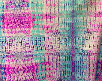 Tejido de nailon y spandex con estampado animal de serpiente teñido anudado, elástico en 4 direcciones, de 60" de ancho, vendido cortado a medida.