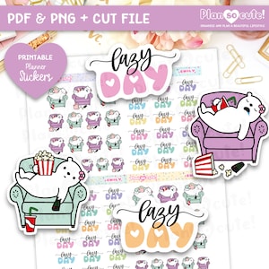 Puede incluir: Pegatinas imprimibles para planificadores con un oso polar relajándose en un sofá con palomitas de maíz y una bebida. Las pegatinas también incluyen el texto "día de pereza" en varios colores y estilos.