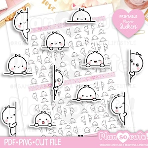 Puede incluir: Una hoja de pegatinas imprimibles para agenda con numerosos personajes de dibujos animados en blanco y negro con cabezas redondas y mejillas rosadas. Los personajes aparecen asomándose por los bordes o sobre líneas. Texto: Plan so cute!