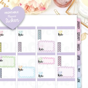 Pu&ograve; includere: Adesivi per planner stampabili a tema keto. Gli adesivi presentano una variet&agrave; di design, tra cui cuori, posate e la parola "keto".