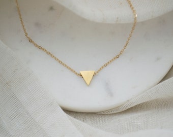 Triangle Necklace / Gold Triangle Necklace / 14k Gold Filled Necklace / Geometric Necklace / Geometric Gold Necklace. SSJ027