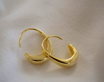 Gold Hoop Earrings / C Shape Hoops / Simple Hoop Earrings / Minimalist Earrings / 925 Sterling Silver / Geometric Gold Hoops / Thick Hoops