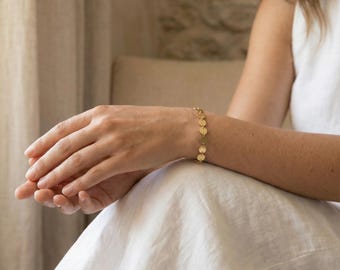 Gouden muntarmband Sierlijke schijfarmband Minimale stapelarmband Gelaagdheid Sieraden Cadeau