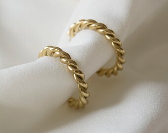 Twisted Hoop Earrings / Large Gold Hoops / Large Hoop Earrings / Twisted Hoops / Gold Hoop Earrings / Gold Hoops / Simple Hoops .