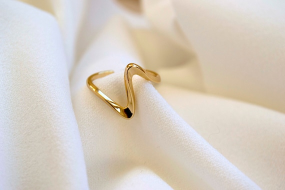 Buy Zig Zag Ring / Thin Ring / Wave Ring / Gold Ring / 925 Sterling Silver  Ring / Stacking Ring / Simple Gold Ring / Simple Ring. Online in India -  Etsy