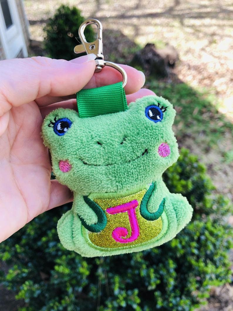 Personalized Frog Key chain Embroidered frog Back pack key Etsy.de