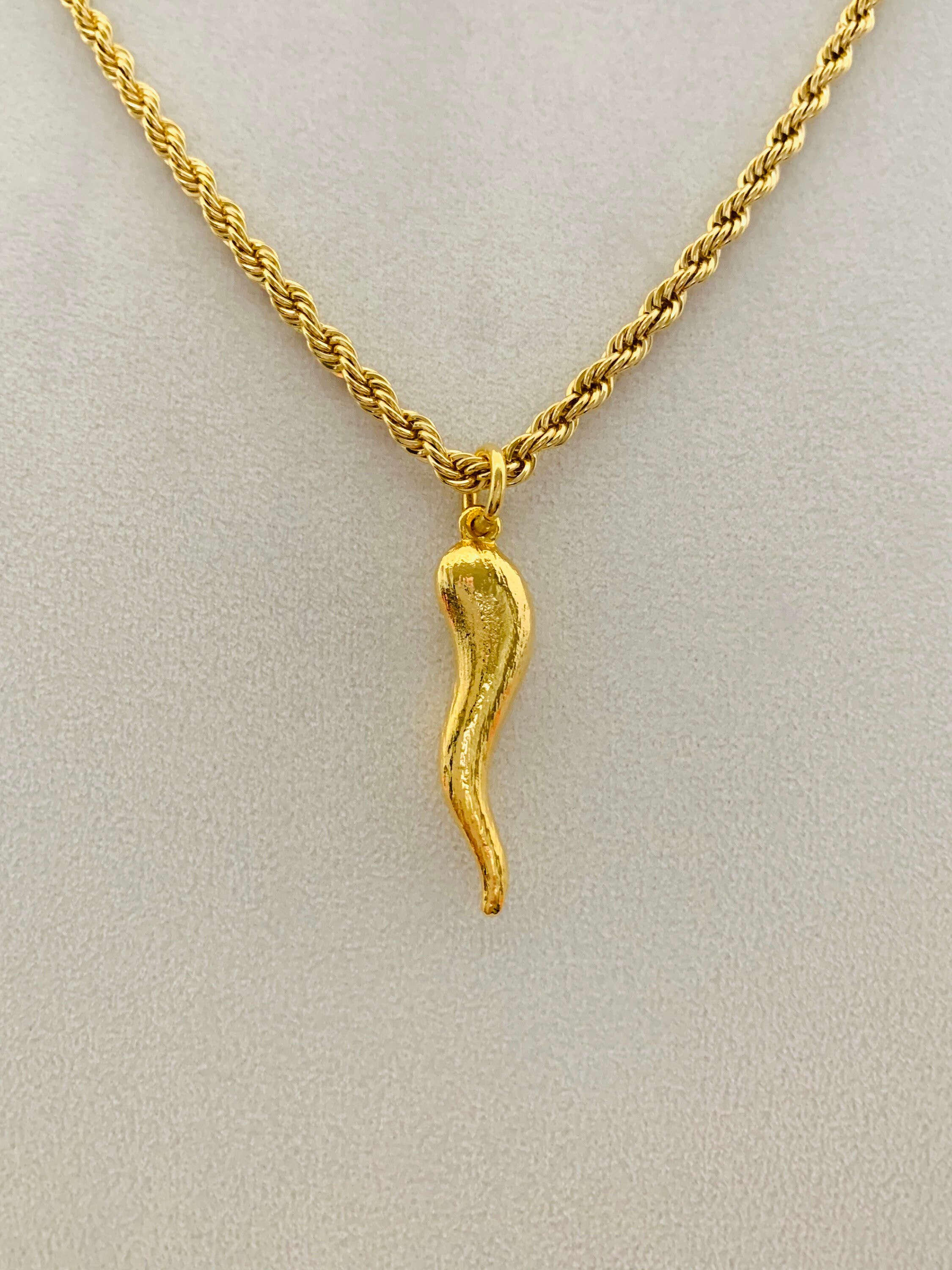 【YOURNUS】Ethnic Horn Necklace YOURNUS】Ethnic Horn Necklace Sterling Silver Two-tone