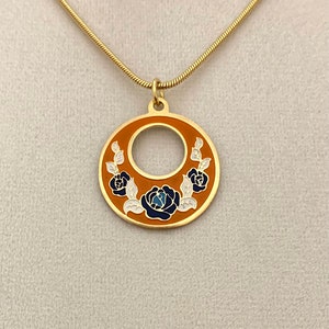 Vintage Cloisonné pendant necklace, enameled flower pendant necklace, layering necklace, gold flower pendant, ladies pendant