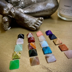 ASSORTED PYRAMID Cabochon CHAKRA Gemstones 7 Pcs Per Bag, Natural Stones Polished for decoration, 14mm beads DlY Metaphysical