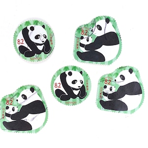 5 x Japanse postzegels panda, van papier, Bear Bears Cub Pandas Baby Bamboo Japan - voor collage, postzegels verzamelen, plakboeken en knutselen