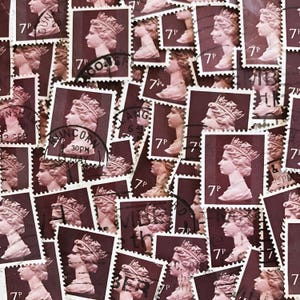 Bordeauxrood gebruikt, Brits GB, 7p machinale postzegels, allemaal van papier voor collage, postzegels verzamelen, decoupage, scrapbooking en knutselen
