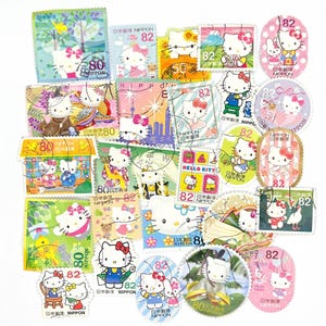 25 x Hello Kitty d'occasion, timbres-poste japonais tous sur papier - Japon - chats - coeurs - pour la fabrication de cartes, faire-part, scrapbooking, travaux manuels