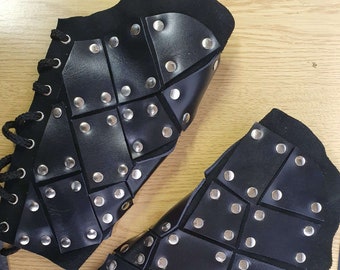 Leather Game of Thrones Arm Bracers / Hand bracers Halloween medieval Hand Armor LARP Hand armour festival Costume