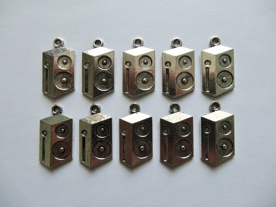 20 Silver Stereo//Speaker Metal Jewellery Charms 27x14mm