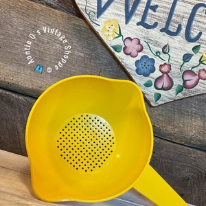 Coador/escorredor Tupperware Vintage 1 litro amarelo, nº 1200, cozinha vintage, núcleo cottage