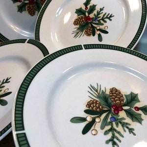 Set of 4 (Four) Salad/Dessert PLATES in the Wintergreen Pattern by FAIRFIELD, Christmas Dishes, Holly, Mistletoe, Pinecones, Holiday Table,