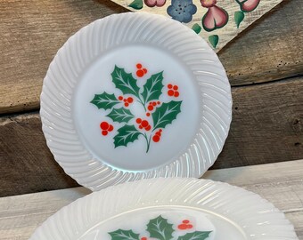 Set of 4- Vintage Termocrisa CRISA 7” Holly Berry Milk Glass SALAD