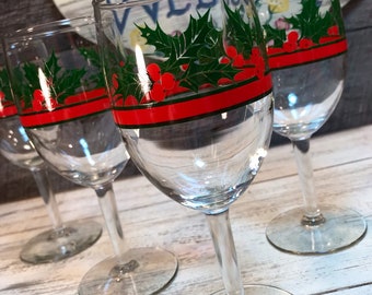 Set of 4 (Four) Holly & Berries WINE Glasses by Libbey Glass Company, Christmas wine glasses, barware, Christmas barware