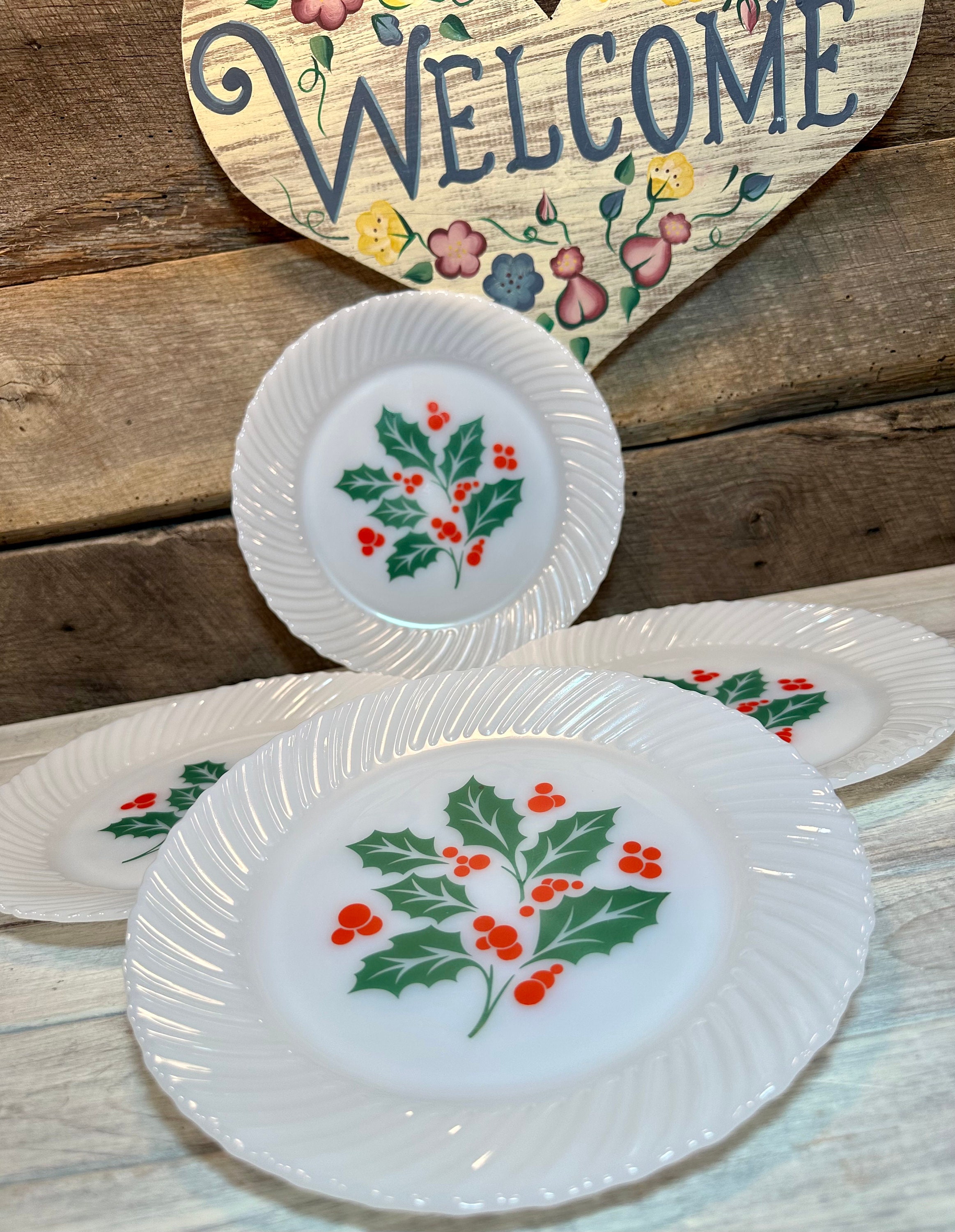 Set of 4- Vintage Termocrisa CRISA 7” Holly Berry Milk Glass SALAD