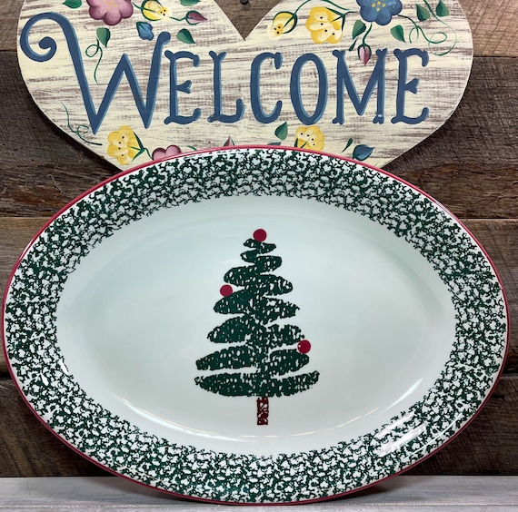 Furio 16 Oval Serving Platter in the Sponge Christmas Tree 