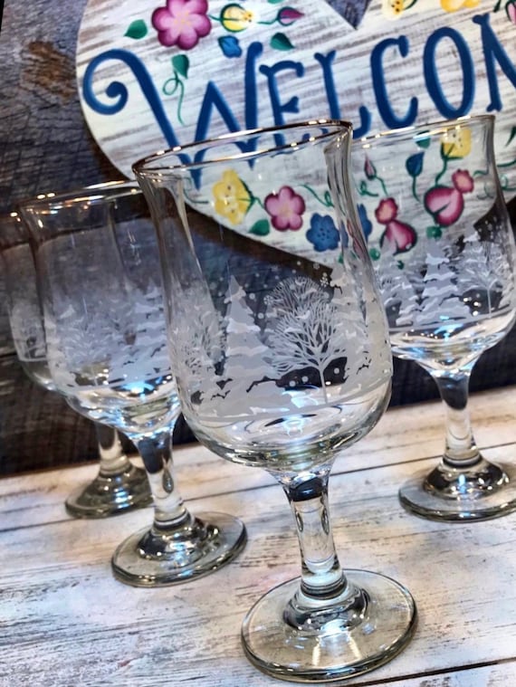 rosenthal wine glasses Rosenthal Di Vino White Wine Glasses | Set of 4 | 8.25” main image 0
