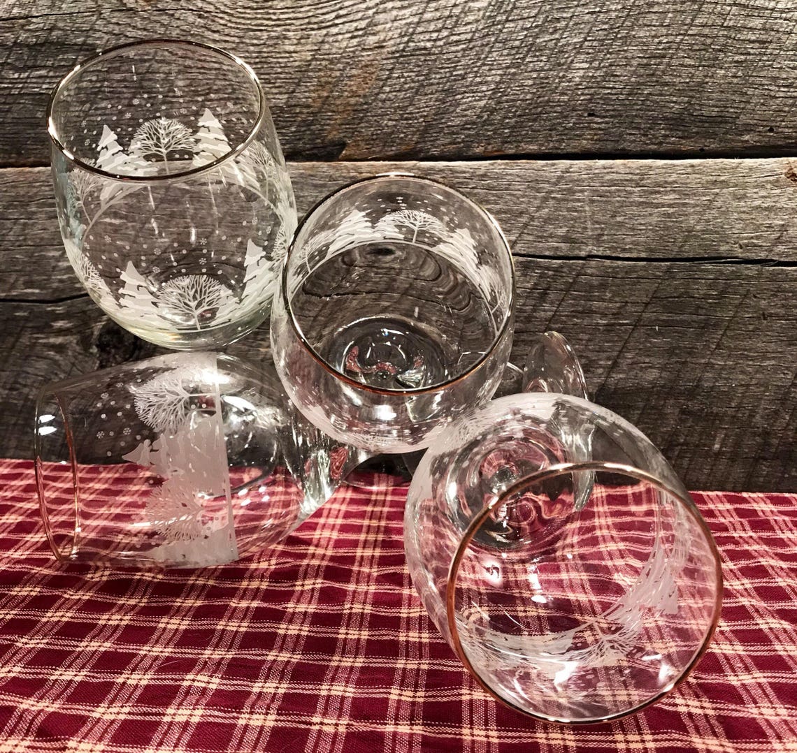 Set of 4 FOUR Arby's Christmas WINE GlassesWhite Winter Etsy