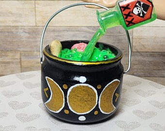 1:6 scale Halloween Witch cauldron