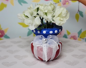 1:6 scale Miniature 4th of July inspired flower bouquet