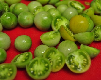 Cherry tomato- Green Grape- Super Sweet heirloom- 70 day- INDETERMINATE-25 seeds