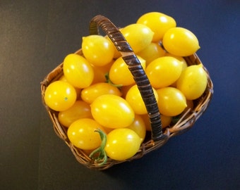 Cherry Tomato- Blondkopfchen- 77 day INDETERMINATE- 25 seeds