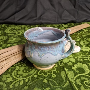 Dripping Aurora Mug (12 oz)