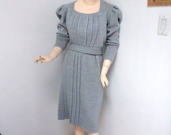 Vintage 1970s AWESOME knit 2 piece by BEVERLY NORMAN Originals in Gray size S
