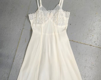 LOVELY VINTAGE 60's antique Cream full Slip w/lace size Sale