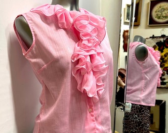 RETRO 1960&#39;s Pink sleeveless blouse with RUFFLES  by REITMANS - size Small