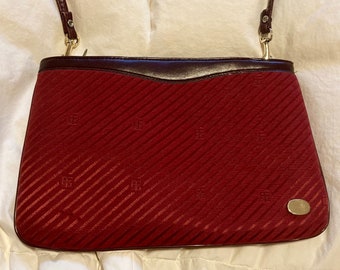 VINTAGE 1980's two tone Burgundy shoulder strap handbag