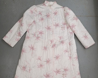 1980s VINTAGE EATONS Quilted Floral HOUSECOAT Size Large