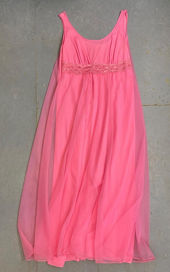 MCM “Perri-Ann by Faris” Pretty Pink LINGERIE NIGHTGOWN size Small / Medium Made in Canada