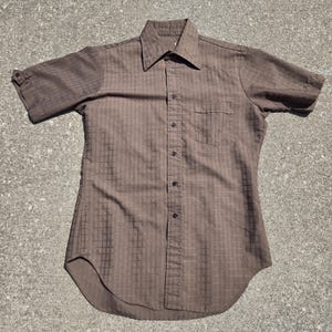 SNAZZY BROWN 1970's polyester Cotton Blend Short Sleeved SHIRT Size Medium