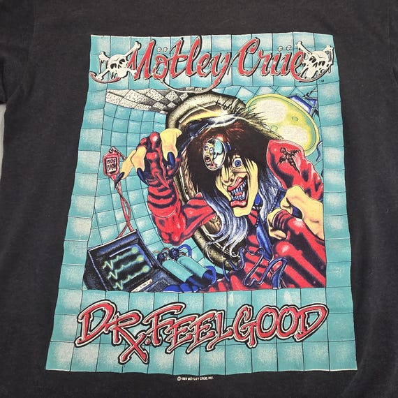 Iconic Vintage 1989 MOTLEY CRUE Dr. Feelgood SHIRT in a Size Large
