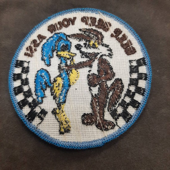 Cool RETRO Beep beep Your Ass Road Runner and Wiley Coyote NOS sew on EMBROIDERED patch