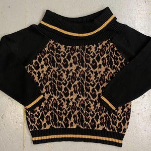 Vintage 80s “editions” Brand GLITTER LEOPARD Knit SWEATER Made in Canada size Large
