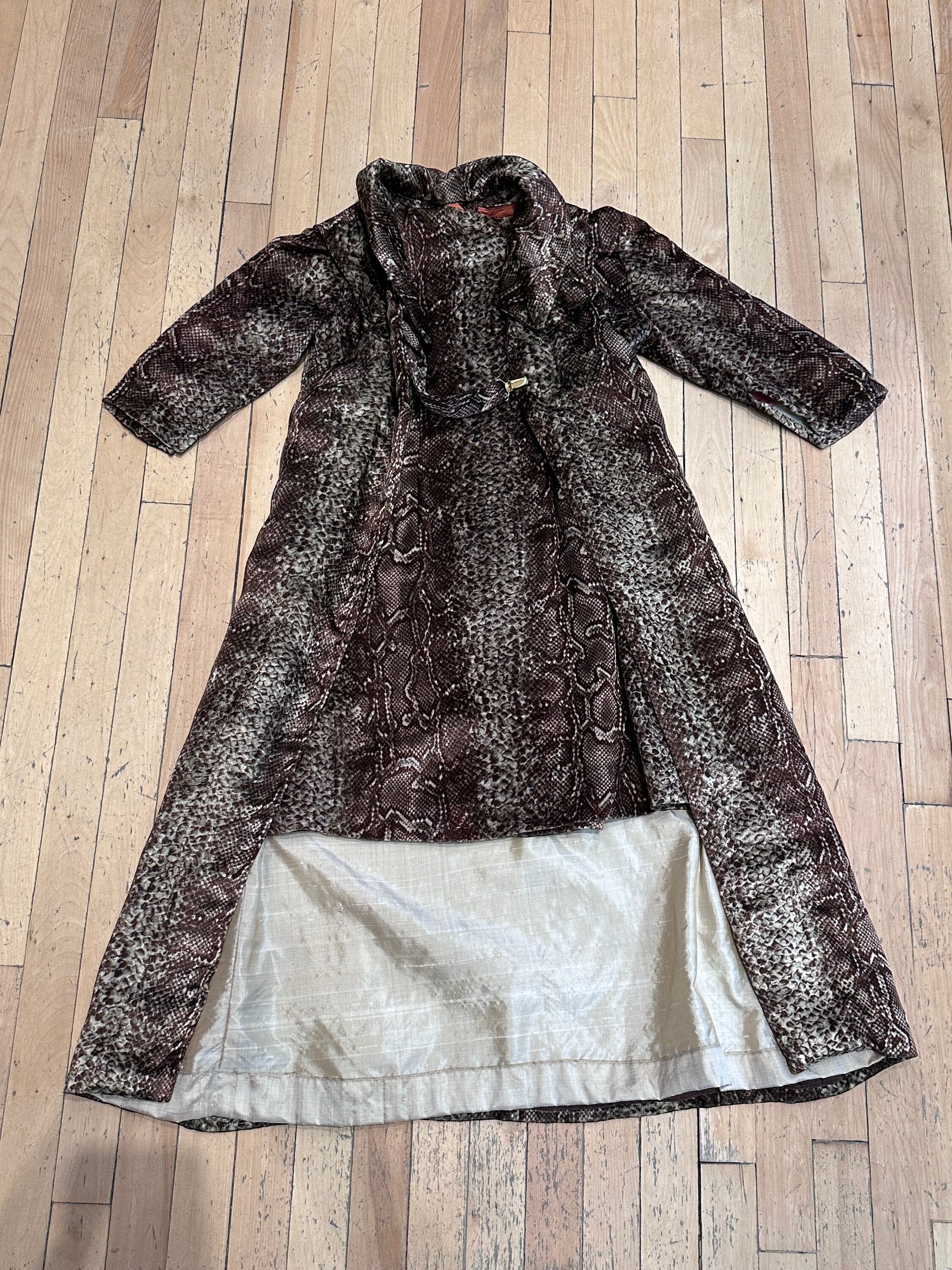 AMAZING Vintage 1970s Crushed VELVET Faux SNAKESKIN Two-Piece Dress and Duster, Size Small!