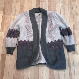 CUTE Vintage ANGORA Blend Grey CARDIGAN W/ Beaded And Lace Detail By Unique Intl, Size Large