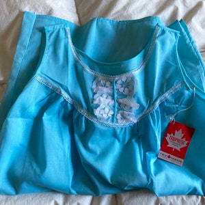 WONDERFUL 1970s NWT &quot;TRUPREST - Tex Made&quot; vintage Nightgown - size Medium