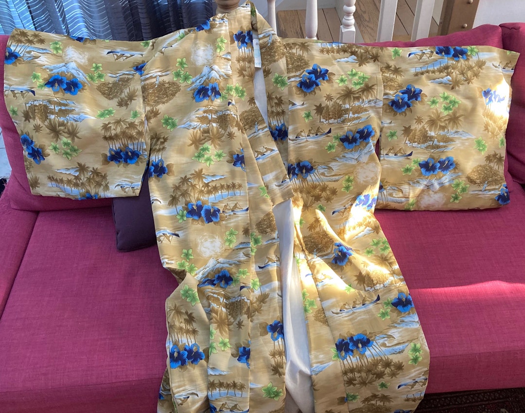 Vintage 1970s HAWAIIAN Theme KIMONO Robe With Palms, Flowers and ...