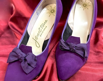 VINTAGE PINUP style 1950's/60'S Purple SUEDE shoes by "Jewel Tone Originals" size 8M